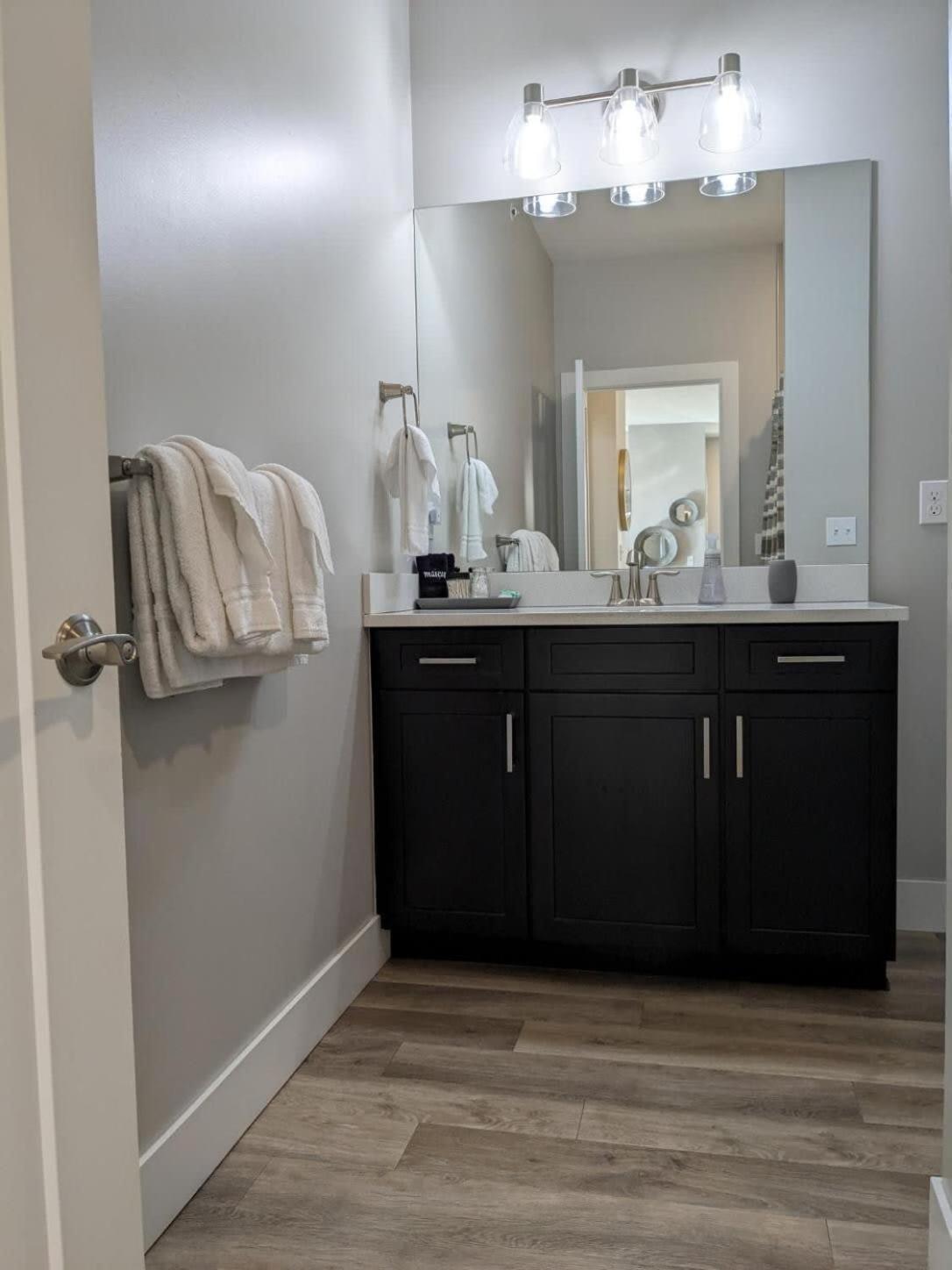Downtown Traverse City Condo - Capri 209 Bagian luar foto