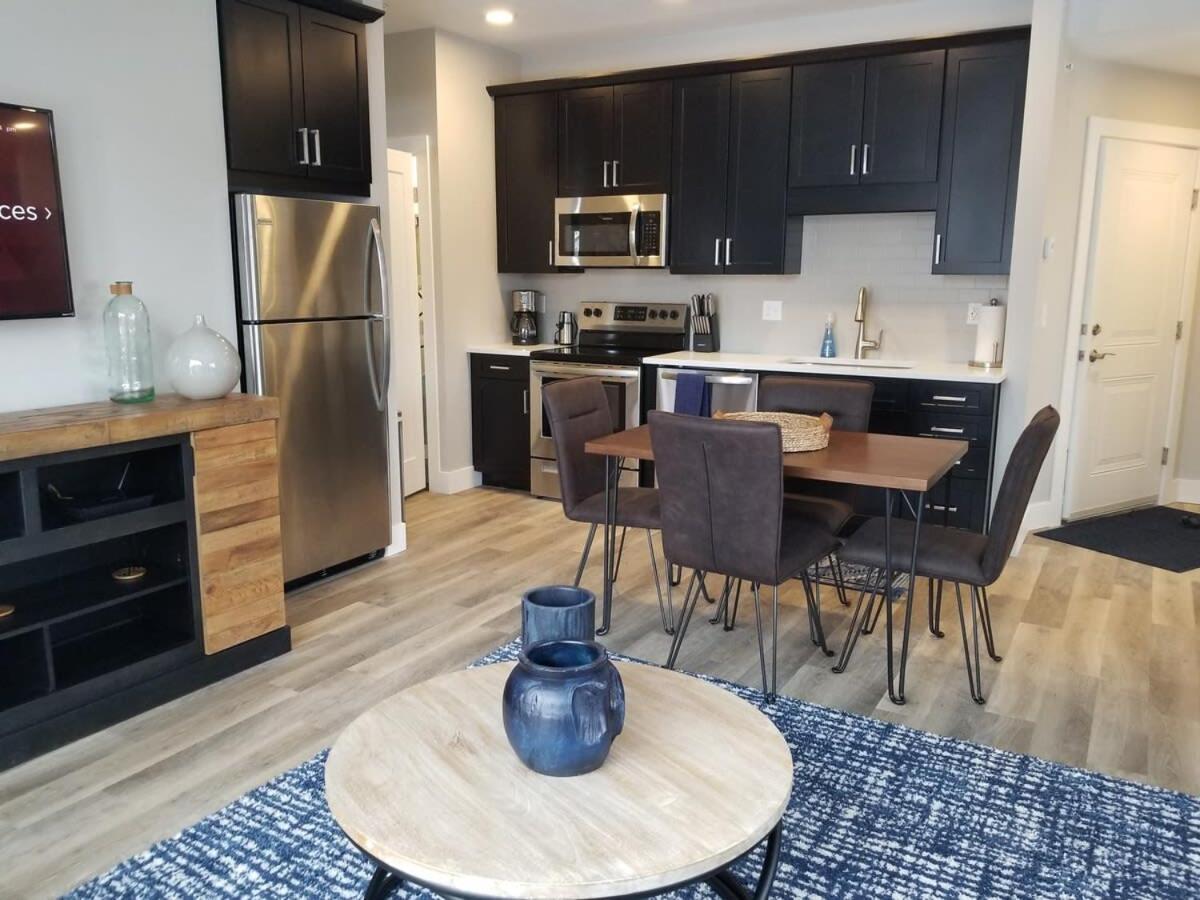 Downtown Traverse City Condo - Capri 209 Bagian luar foto