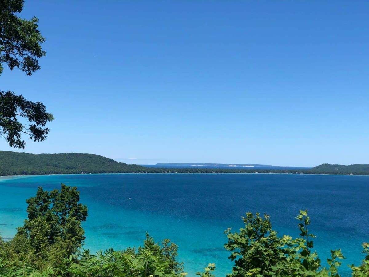 Downtown Traverse City Condo - Capri 209 Bagian luar foto