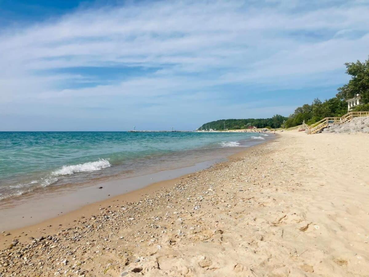 Downtown Traverse City Condo - Capri 209 Bagian luar foto